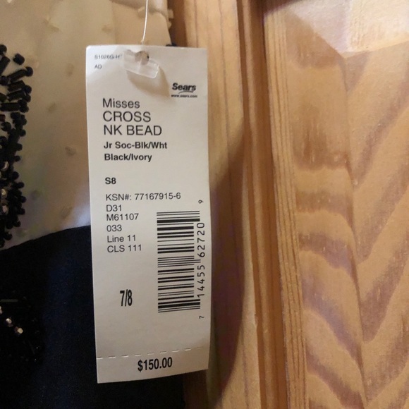 Ladies formal dress - Picture 3 of 7